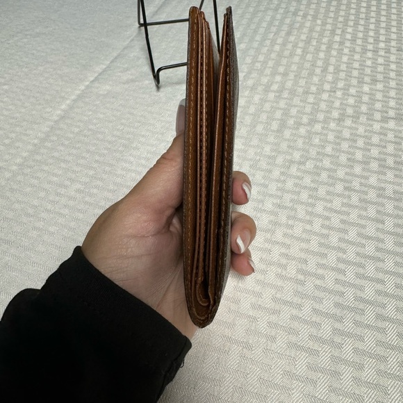 Louis Vuitton wallet - Picture 8 of 8